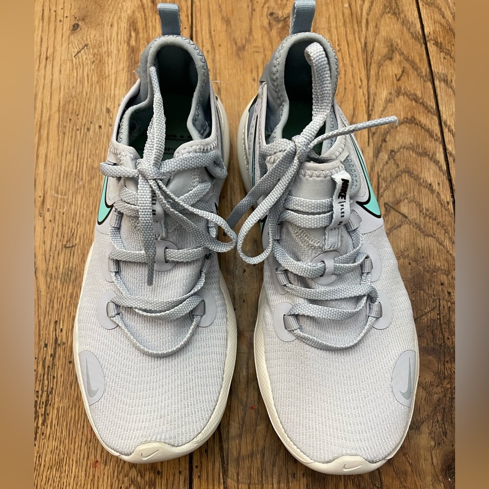 Nike tennis shoes